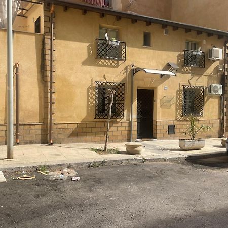 La Zisa Holiday Palermo Dış mekan fotoğraf
